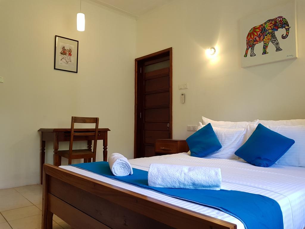 Knight'S Heaven Apartman Kandy Kültér fotó